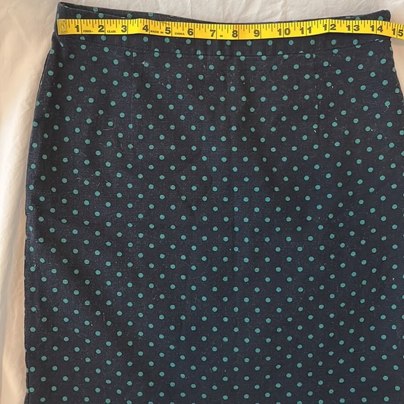 Super Cute Women’s Size 4 Gap Polkadots Skirt - Picture 5 of 5